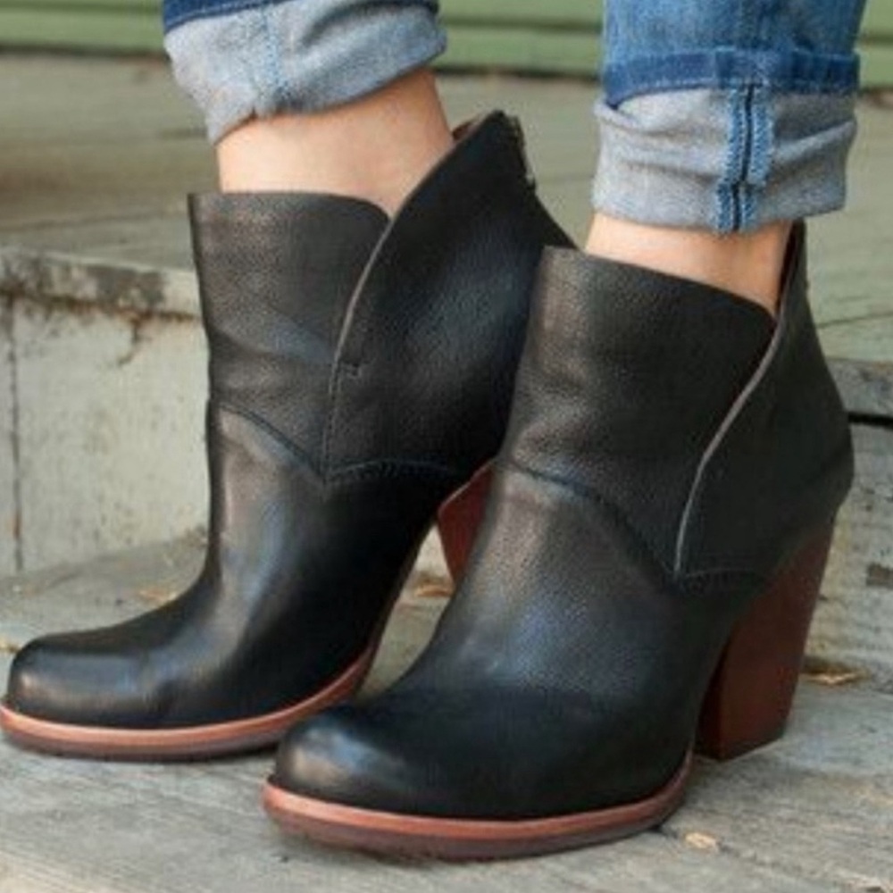 Kork-Ease Castaneda Black Leather Block Wood Heel Boho Western Bootie Sz 8M